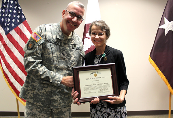 USAMMA Civilian Earns Commanders Award