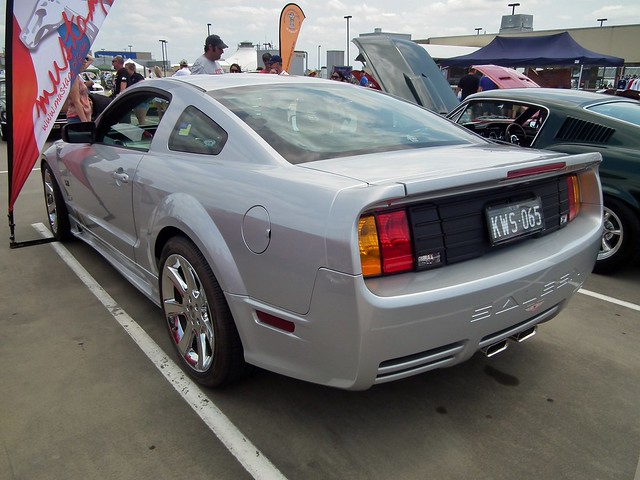 2005 ford mustang coupe saleen s281