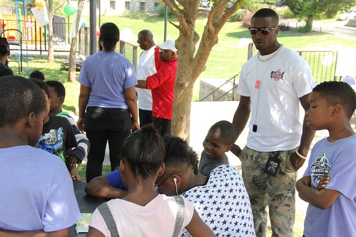 Нация презервативов на молодежной ярмарке здоровья Вайн-Сити