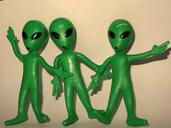ET2485 3 aliens