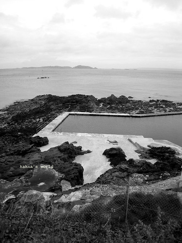 Guernsey_pool in the rocks ©  kakna's world
