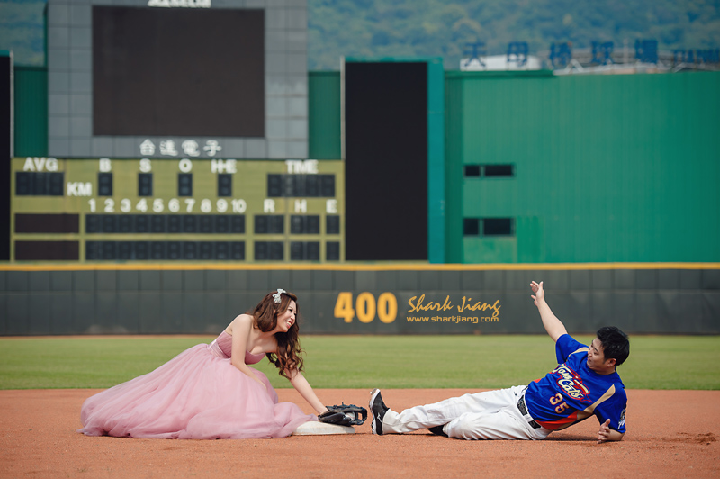 棒球婚紗,婚攝鯊魚,婚紗景點,天母棒球場