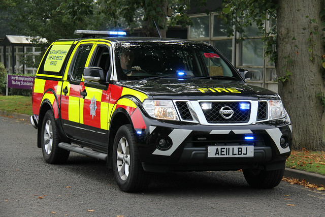 rescue car fire northampton day nissan open offroad 4x4 small northamptonshire sfu 4wd pickup vehicle and leds service fires northants tender grilles brigade unit 2014 lightbar navara fendoffs nfrs dashlight ae11lbj