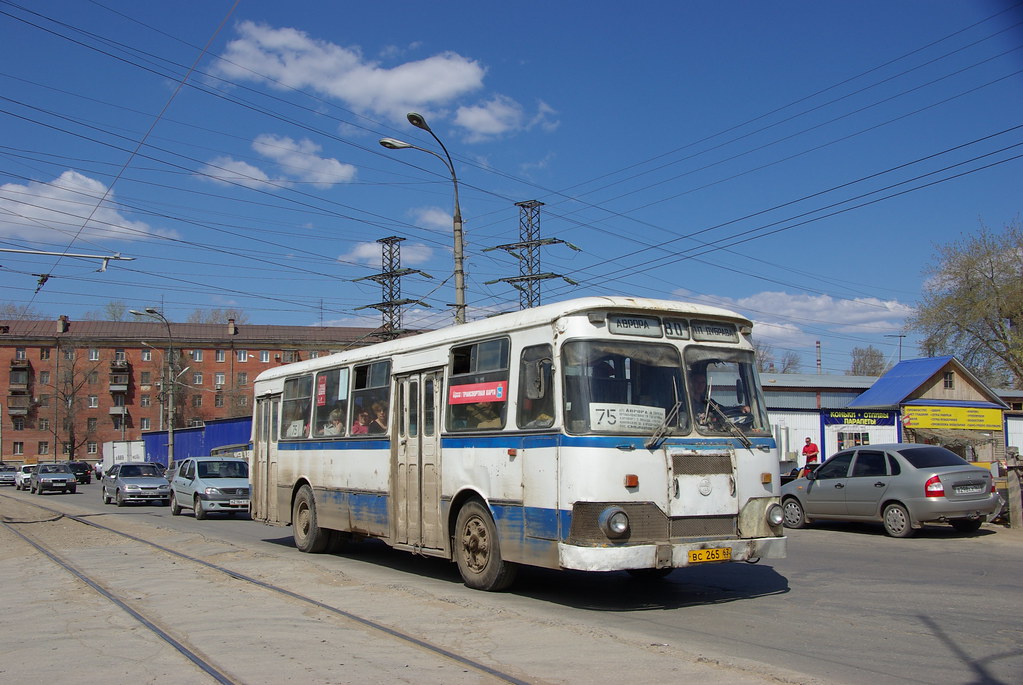 : Samara bus LiAZ-677
