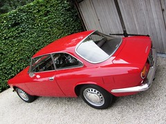 Alfa Romeo GT 1300 Junior "Scalino" (1968).