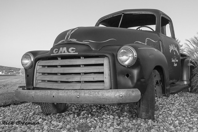 old bw usa classic rural america truck canon vintage emblem outdoors photography eos blackwhite pennsylvania pickuptruck pa vehicle aged gmc canon7d