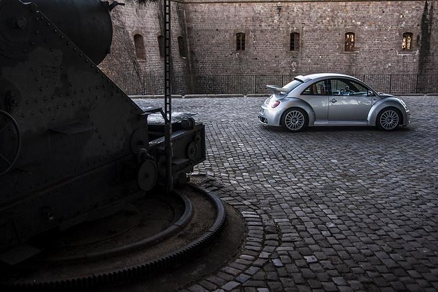 barcelona castle car vw canon volkswagen eos beetle sigma catalunya mm 1770 montjuic rsi 40d