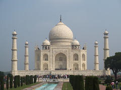 Le Taj Mahal <a style="margin-left:10px; font-size:0.8em;" href="http://www.flickr.com/photos/83080376@N03/15052021270/" target="_blank">@flickr</a>