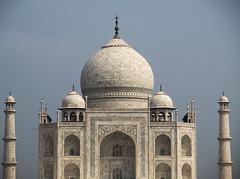 Le Taj Mahal <a style="margin-left:10px; font-size:0.8em;" href="http://www.flickr.com/photos/83080376@N03/15052104887/" target="_blank">@flickr</a>