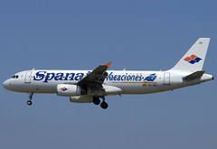 Spanair A320-232 EC-IIZ BCN 30/06/2007