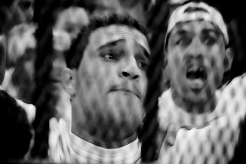 The Mahalla Prisoners, in court cage, shouting their stories of torture معتقلو المحلة يصرخون ويسردون وقائع تعذيب الشرطة لهم