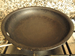 Dry pan