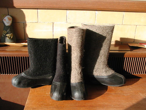 My new Valenki (felt boots)! – The Thrifty Knitter