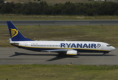 Ryanair B737-8AS EI-DAV GRO 07/08/2004