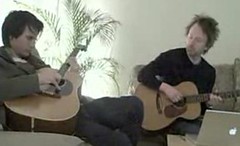 Jonny Greenwood en Thom Yorke spelen Portishead's The Rip