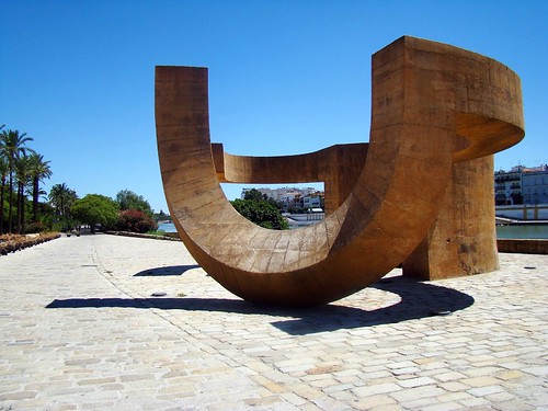 Monumento a la Tolerancia by scottiedigital.