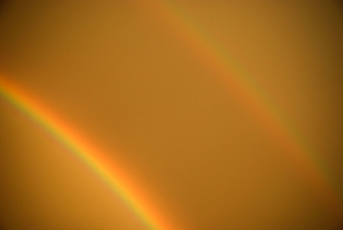 鳳凰颱風前夕的虹與霓，故意給點 vignette 效果