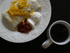 Breakfast burrito og kaffe