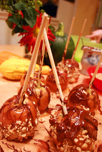 Caramel Apples with Peanuts & Chocolate