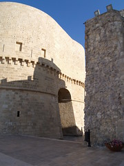 Otranto: La fortezza • <a style="font-size:0.8em;" href="https://www.flickr.com/photos/21727040@N00/2778545847/" target="_blank">View on Flickr</a>