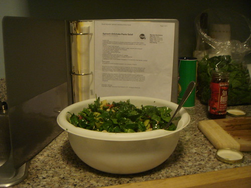 Spinach and artichoke salad