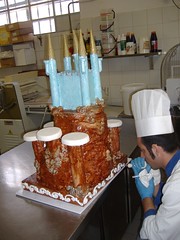 Rifinitura torta castello