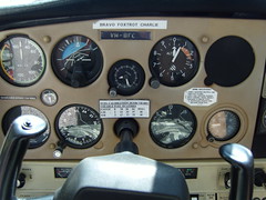 Cessna 152 cockpit controls