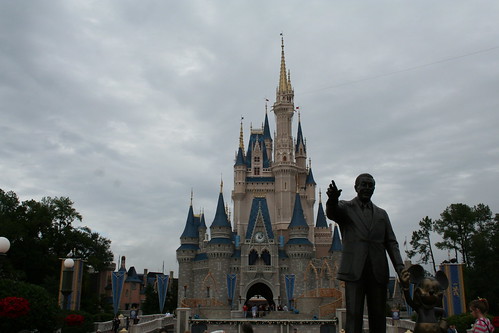 Cinderella Castle and Partners Statue • <a style="font-size:0.8em;" href="http://www.flickr.com/photos/28558260@N04/3254899309/" target="_blank">View on Flickr</a>