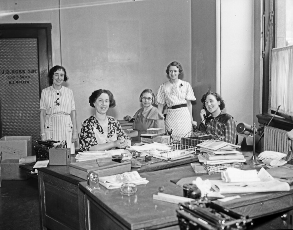 Women working in an early 20th century office