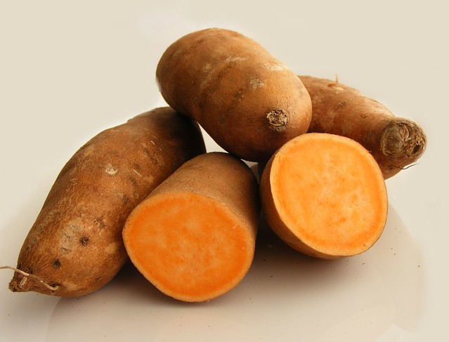 Batat (Ipomoea batatas) = cartoful dulce