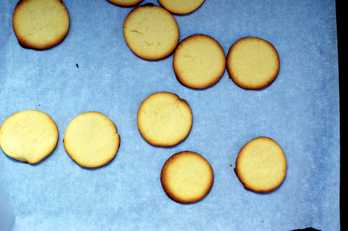 lemon-cream sandwich cookies