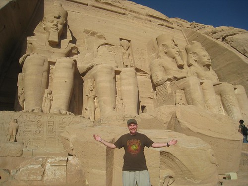 Photo with the four big statues of Ramses II