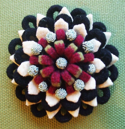 Flickriver: Photoset 'Felt brooches' by woolly fabulous