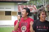 Artis Jakarta menyanyi