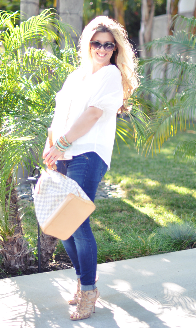 casual chic +  jeans and a loose white blouse and louis vuitton bucket bag + chloe sunglasses