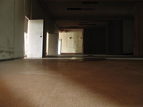 Partitions and doorways in the convention center