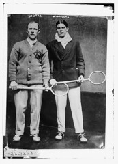Anglų lietuvių žodynas. Žodis squash racquet reiškia skvošo raketės lietuviškai.