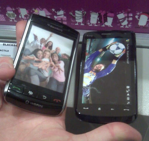 Blackberry Storm et HTC Touch HD : Comparatif des tailles