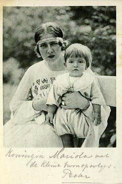 Königin Marie von Jugoslawien mit Sohn Tomislav