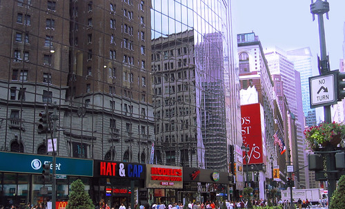 New York 43 • <a style="font-size:0.8em;" href="http://www.flickr.com/photos/30735181@N00/3624338394/" target="_blank">View on Flickr</a>