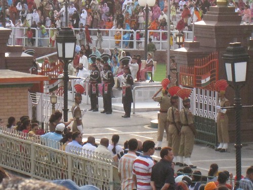 Pakistani and Indian border guards at the gate