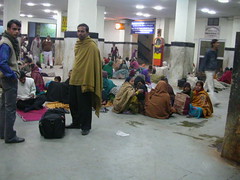 Gaya station crowds
