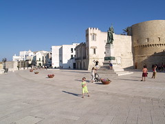 Otranto • <a style="font-size:0.8em;" href="https://www.flickr.com/photos/21727040@N00/2778532799/" target="_blank">View on Flickr</a>