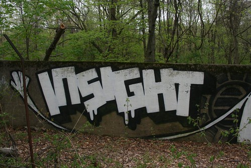 Insight graffiti on the long wall