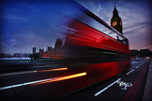 London in Motion by althani_1986.