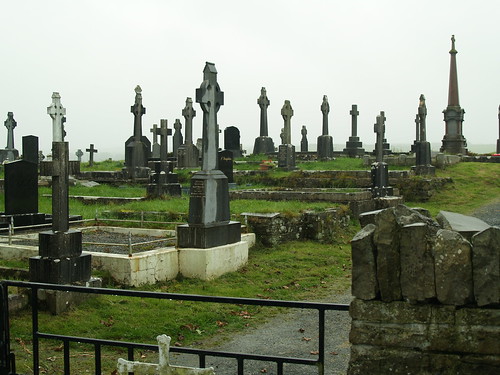 Ennistymon Graveyard • <a style="font-size:0.8em;" href="http://www.flickr.com/photos/75673891@N00/2923036966/" target="_blank">View on Flickr</a>