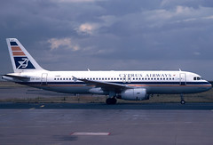 Cyprus Airways A320-231 5B-DAT CDG 16/06/2001