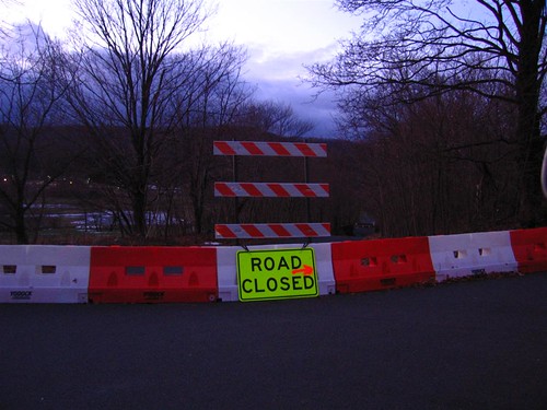 Underpass Road closed by Yodocks