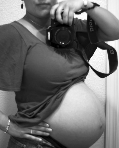 33 weeks, big belly