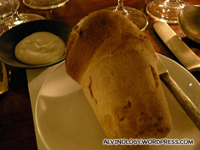 Mushroom-shaped bread